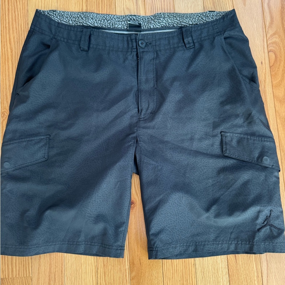 Nike Air Jordan “walk it out” black cargo shorts 38
